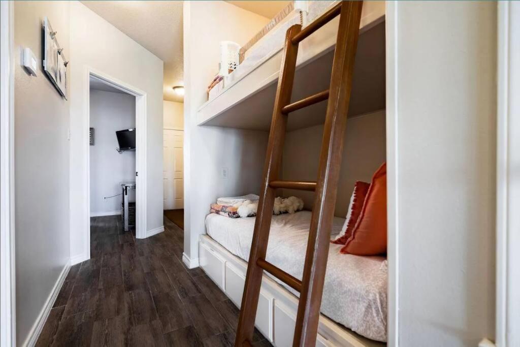 Апартаменты Guadalupe Getaway Нью Браунфелс Экстерьер фото